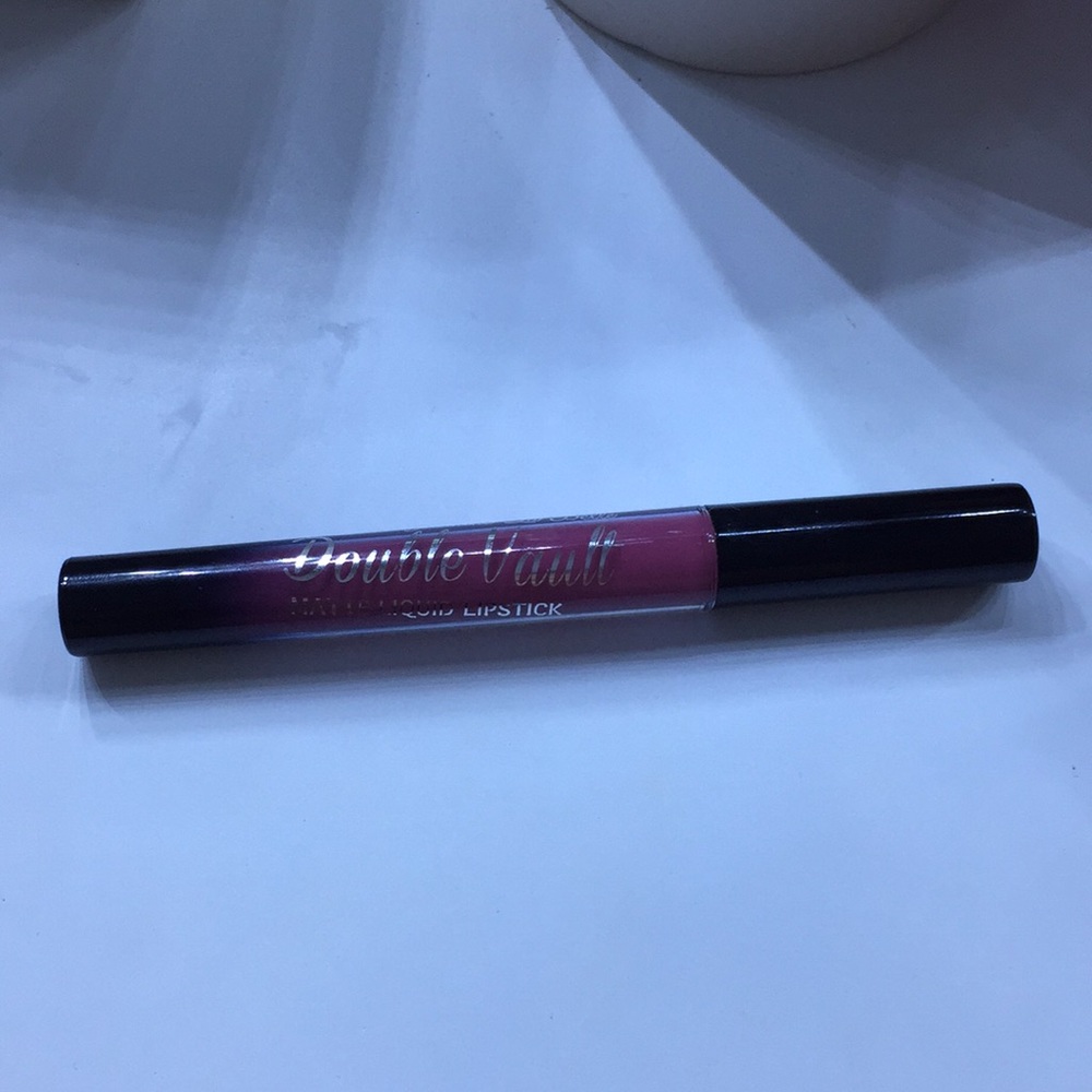 Matte Liquid Lipstick (Rose Petal)